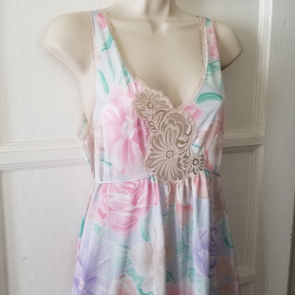 VTG Vanity Fair Long Nightgown Size Small Pastel Floral - Picture 1 of 6
